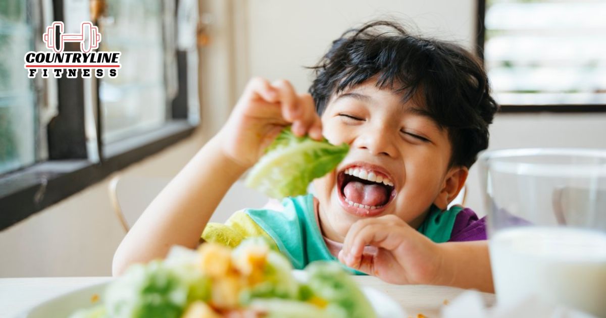 Anak mengonsumsi makanan bergizi untuk pencegahan stunting anak.
